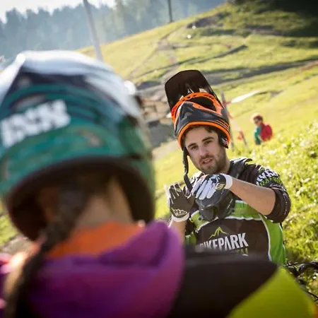 Haus Amatschon Apartment